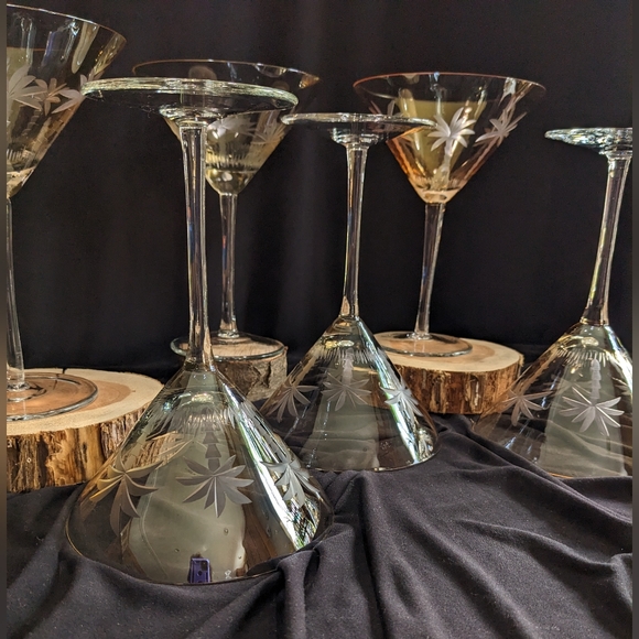 Set of 6 Etched Palm Tree Martini Glasses - Picture 4 of 14